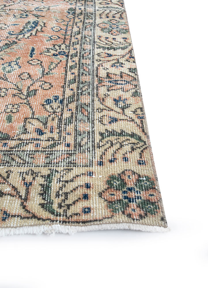 vintage red and orange wool hand knotted Rug - Corner