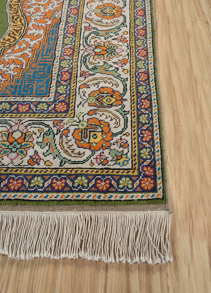 nuray green wool hand knotted Rug - Corner