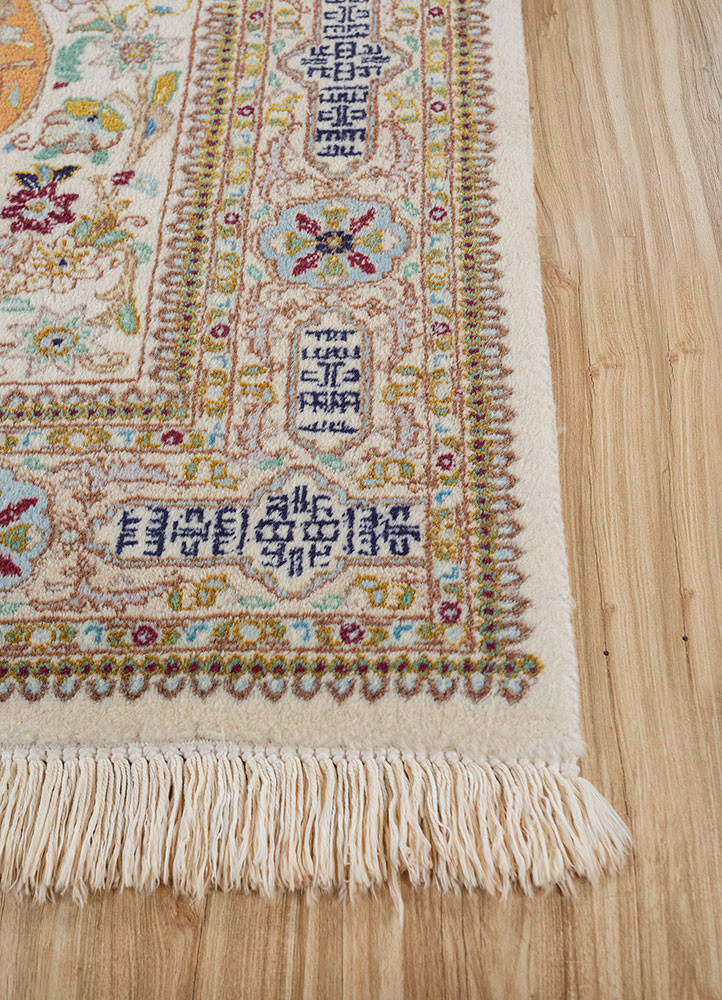 aalam red and orange wool hand knotted Rug - Corner