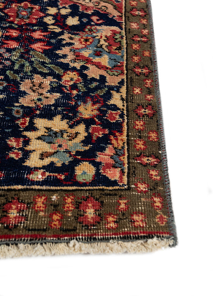 aalam gold wool hand knotted Rug - Corner aalam gold wool hand knotted Rug - Corner