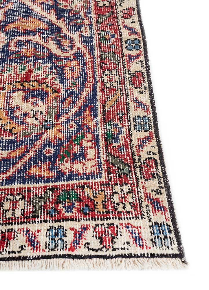 vintage red and orange wool hand knotted Rug - Corner