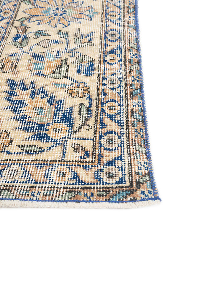 vintage blue wool hand knotted Rug - Corner vintage blue wool hand knotted Rug - Corner
