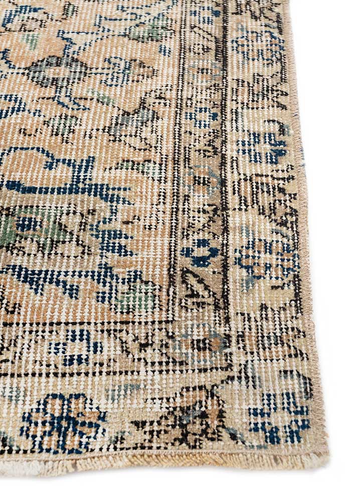 vintage blue wool hand knotted Rug - Corner vintage blue wool hand knotted Rug - Corner