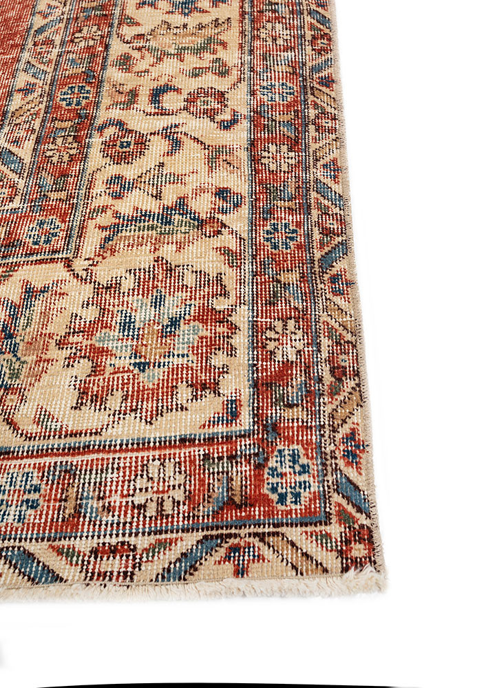 vintage red and orange wool hand knotted Rug - Corner vintage red and orange wool hand knotted Rug - Corner