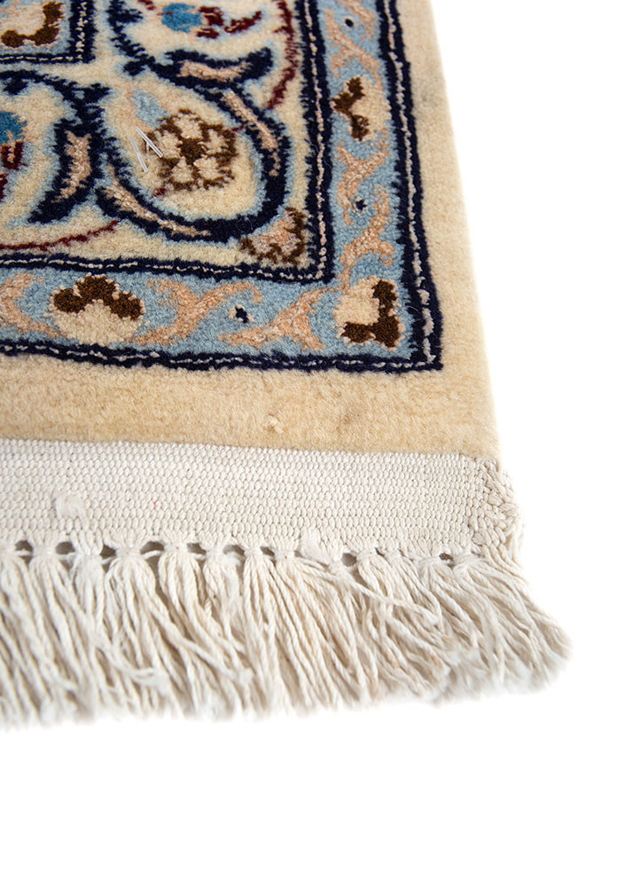 aalam ivory wool hand knotted Rug - Corner aalam ivory wool hand knotted Rug - Corner
