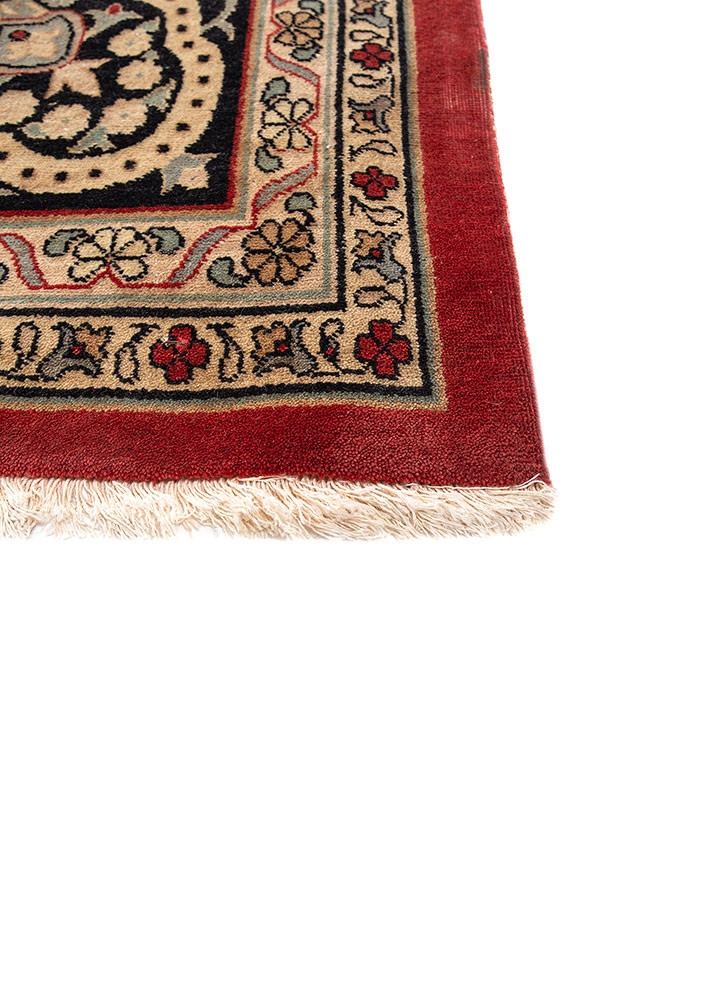 aalam red and orange wool hand knotted Rug - Corner