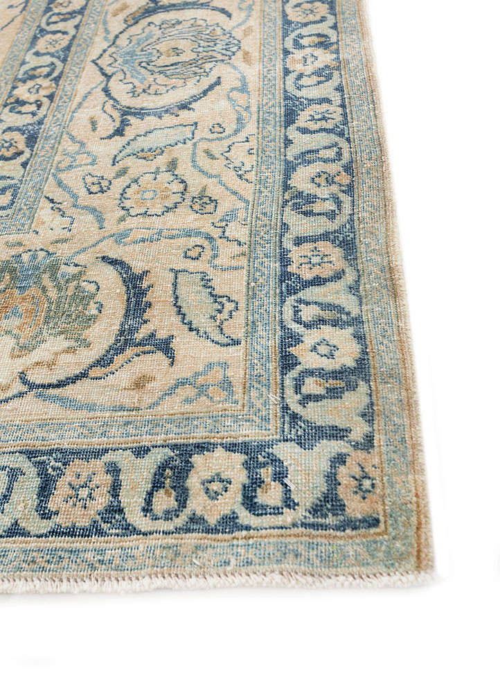 aalam green wool hand knotted Rug - Corner