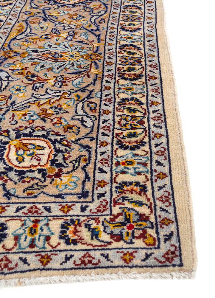 aalam ivory wool hand knotted Rug - Corner