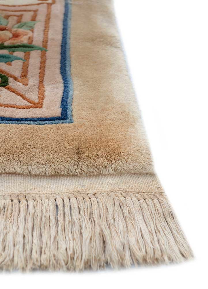 pechino ivory wool hand knotted Rug - Corner