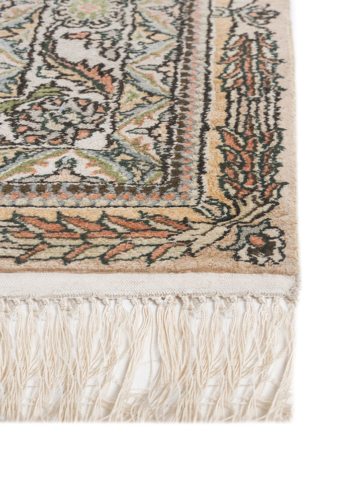 gulmarg green silk hand knotted Rug - Corner