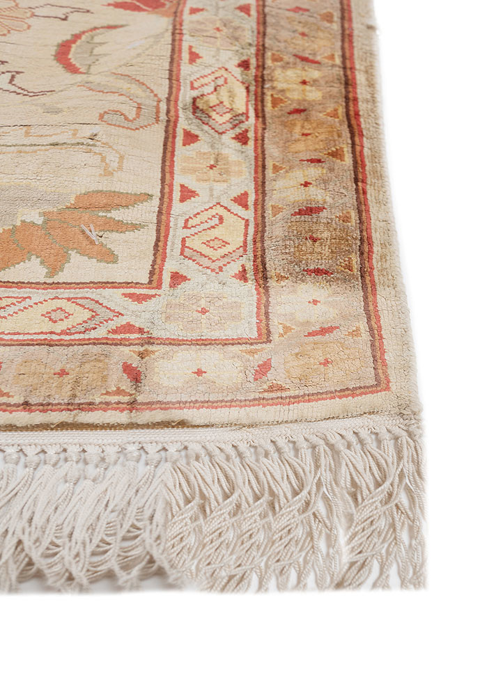 gulmarg gold silk hand knotted Rug - Corner