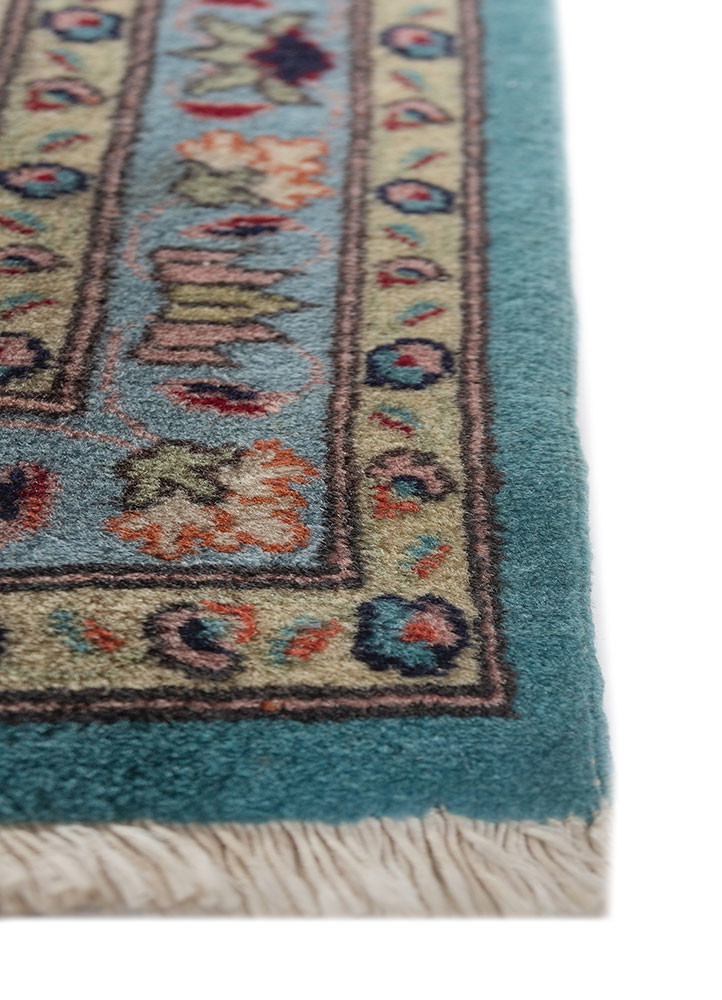 aalam green wool hand knotted Rug - Corner