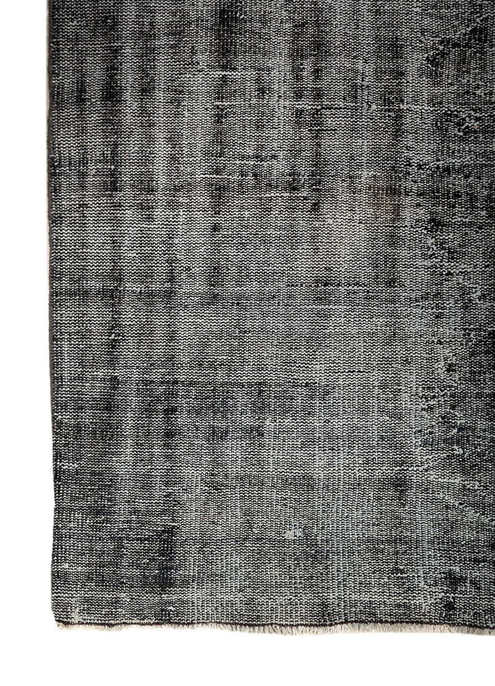 vintage grey and black wool hand knotted Rug - Corner vintage grey and black wool hand knotted Rug - Corner