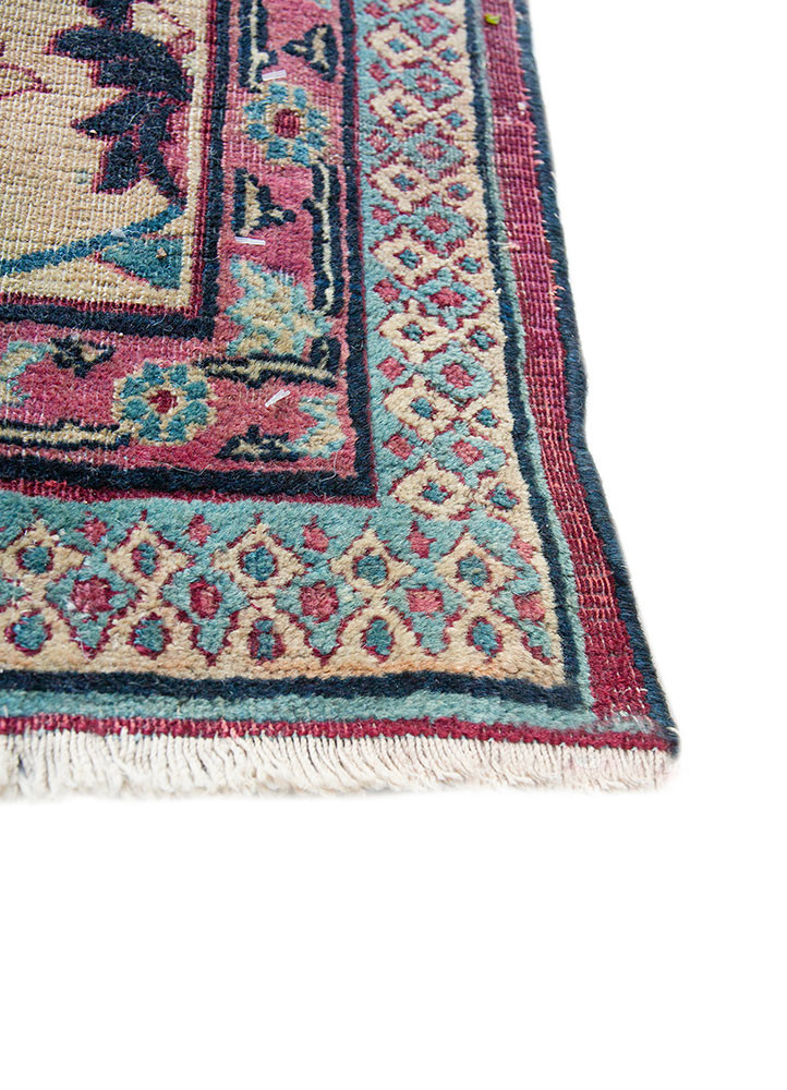 aalam gold wool hand knotted Rug - Corner aalam gold wool hand knotted Rug - Corner