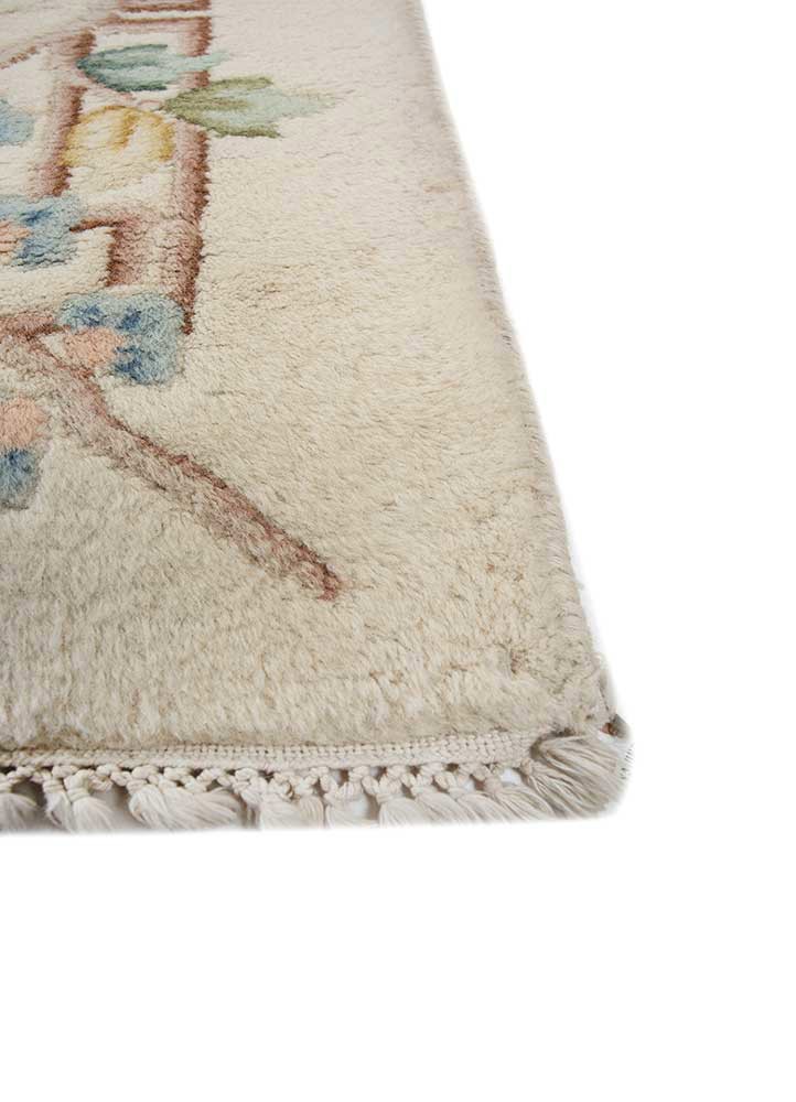 pechino ivory wool hand knotted Rug - Corner