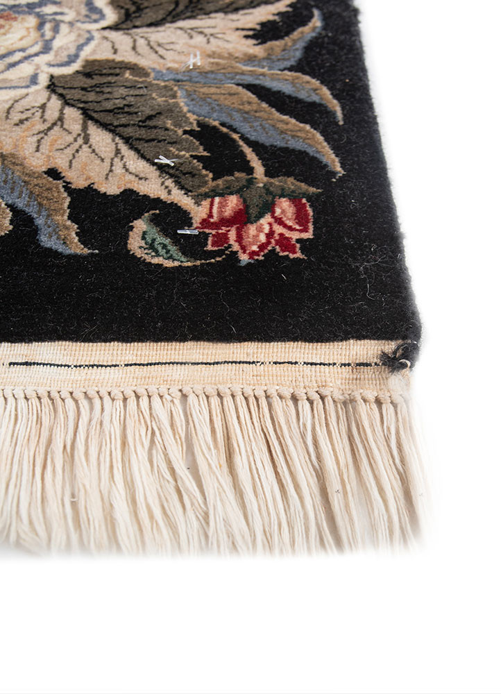 aalam grey and black wool hand knotted Rug - Corner