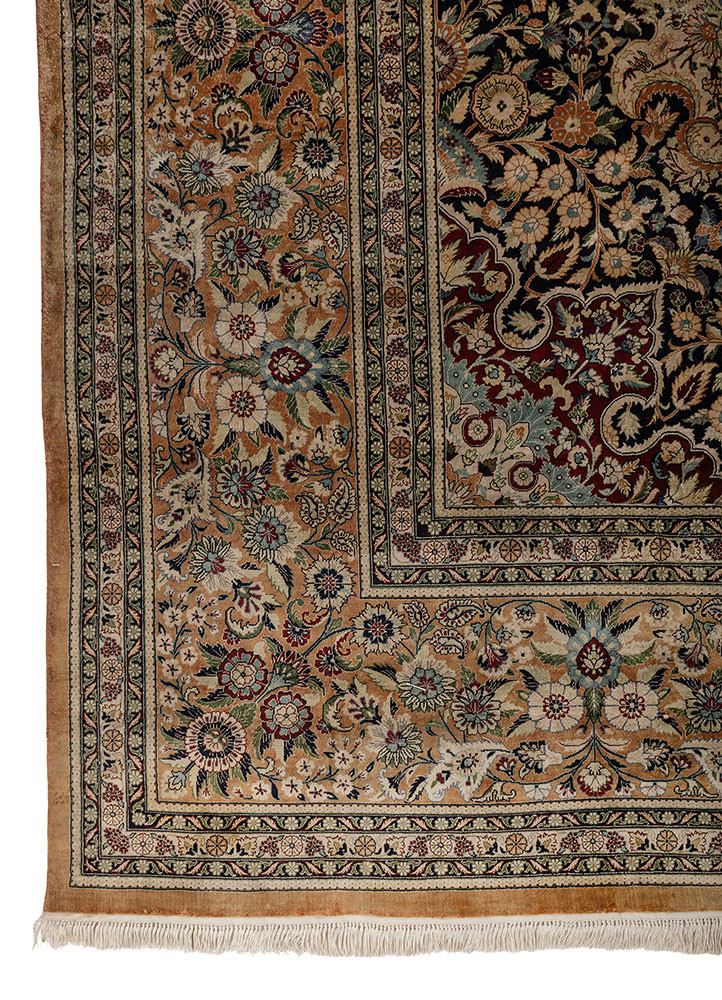 gulmarg green silk hand knotted Rug - Corner gulmarg green silk hand knotted Rug - Corner