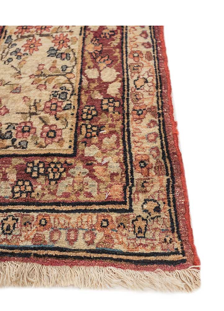 aalam gold wool hand knotted Rug - Corner