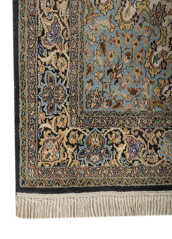 gulmarg green silk hand knotted Rug - Corner