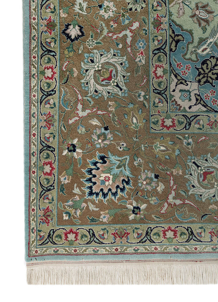 aalam green wool hand knotted Rug - Corner