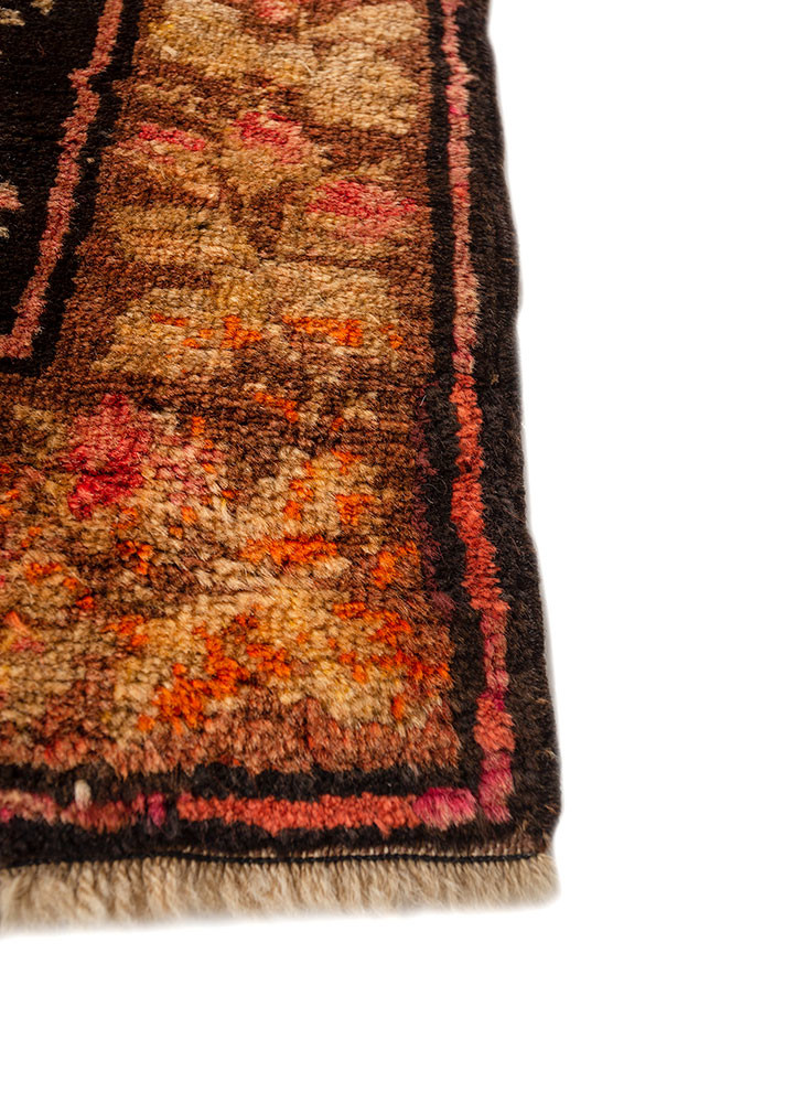 aalam grey and black wool hand knotted Rug - Corner aalam grey and black wool hand knotted Rug - Corner