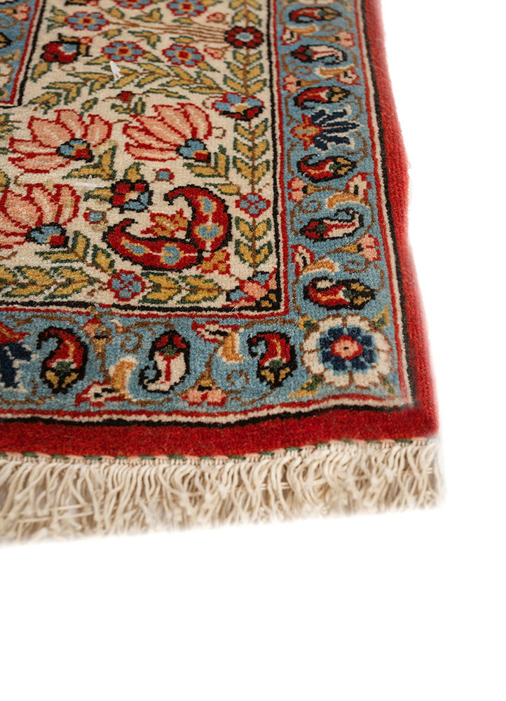 aalam ivory wool hand knotted Rug - Corner aalam ivory wool hand knotted Rug - Corner