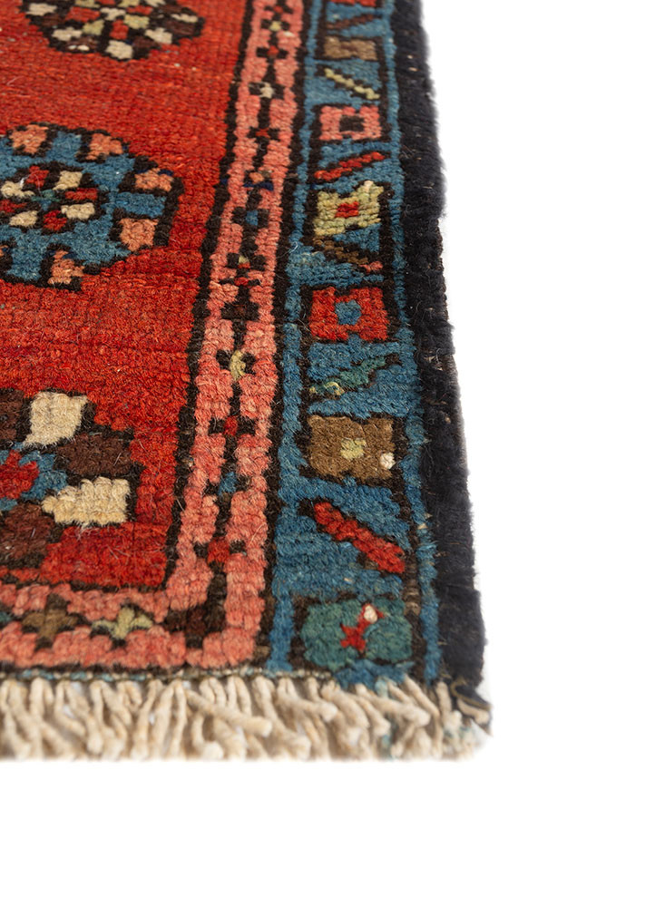 kiaan blue wool hand knotted Rug - Corner