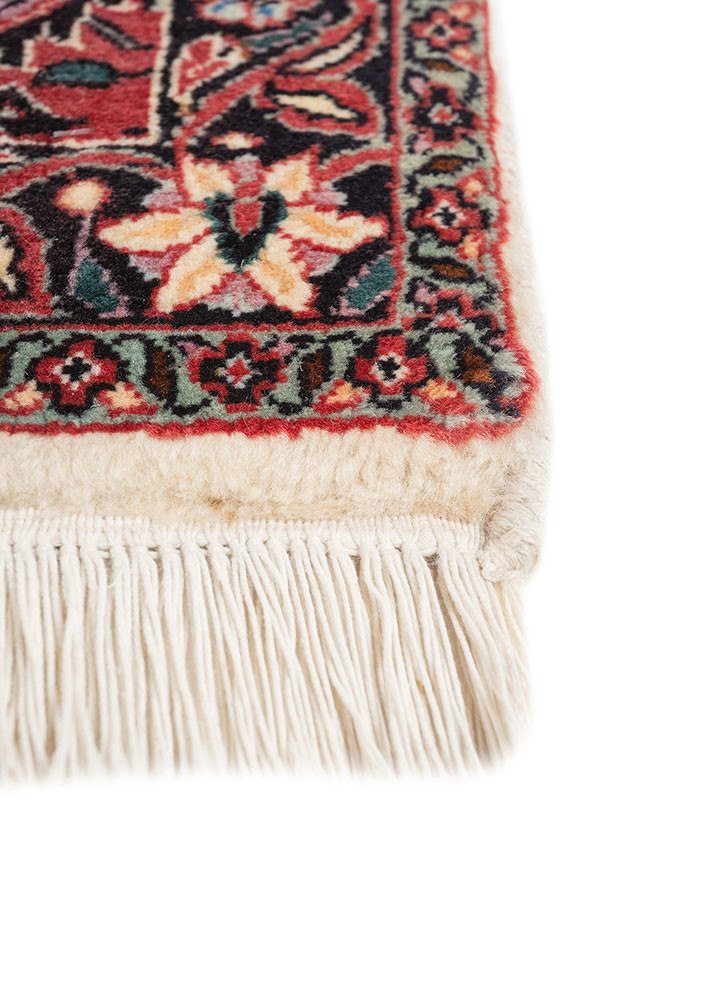 aalam ivory wool hand knotted Rug - Corner aalam ivory wool hand knotted Rug - Corner