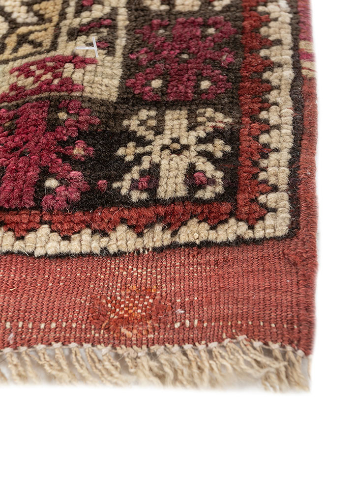 aalam green wool hand knotted Rug - Corner aalam green wool hand knotted Rug - Corner