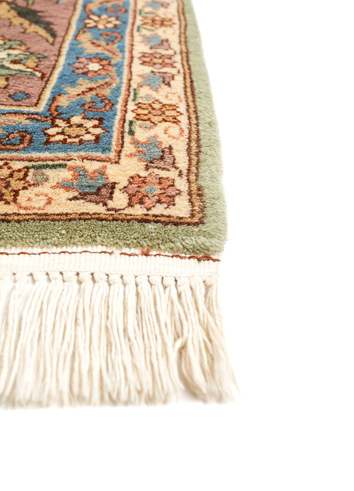 aalam green wool hand knotted Rug - Corner