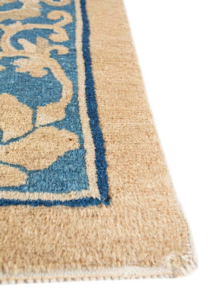 pechino gold wool hand knotted Rug - Corner