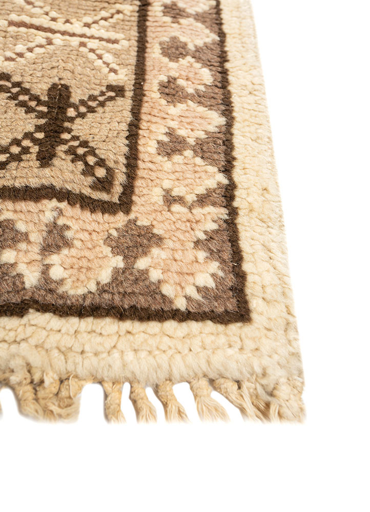 kiaan ivory wool hand knotted Rug - Corner kiaan ivory wool hand knotted Rug - Corner
