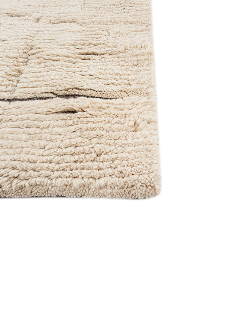 indusbar ivory wool flat weaves Rug - Corner