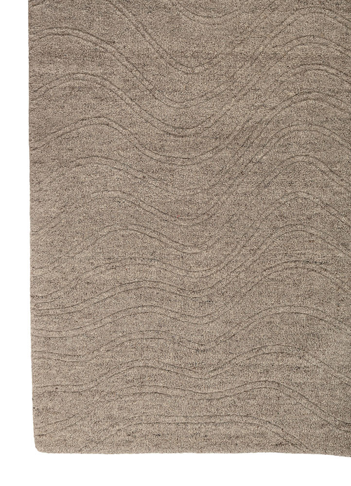 tesoro grey and black wool hand loom Rug - Corner