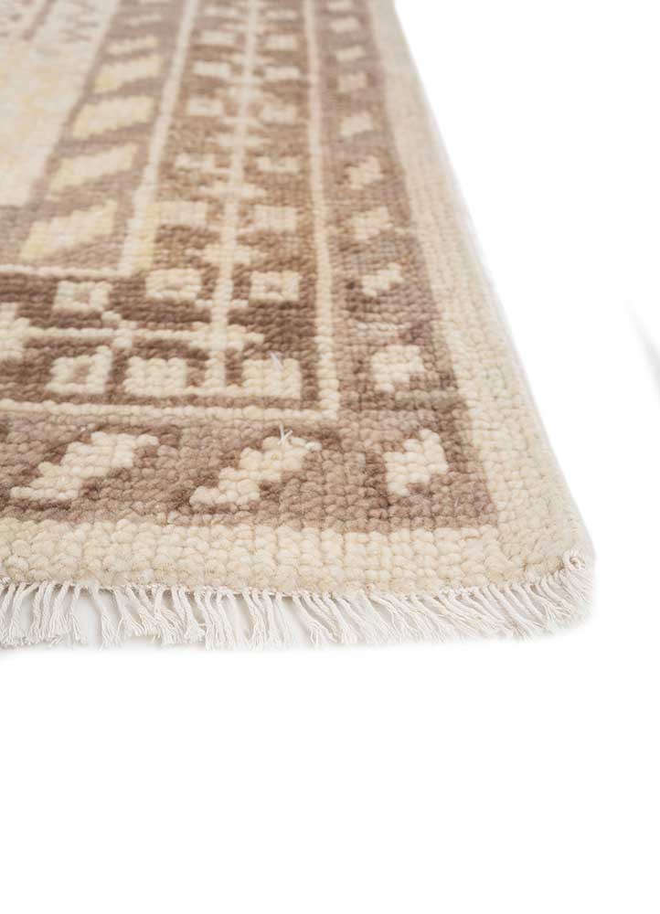 thyme ivory wool hand knotted Rug - Corner