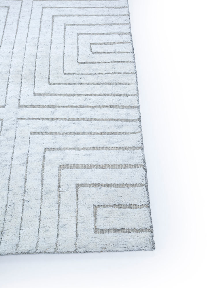 aprezo grey and black wool hand knotted Rug - Corner
