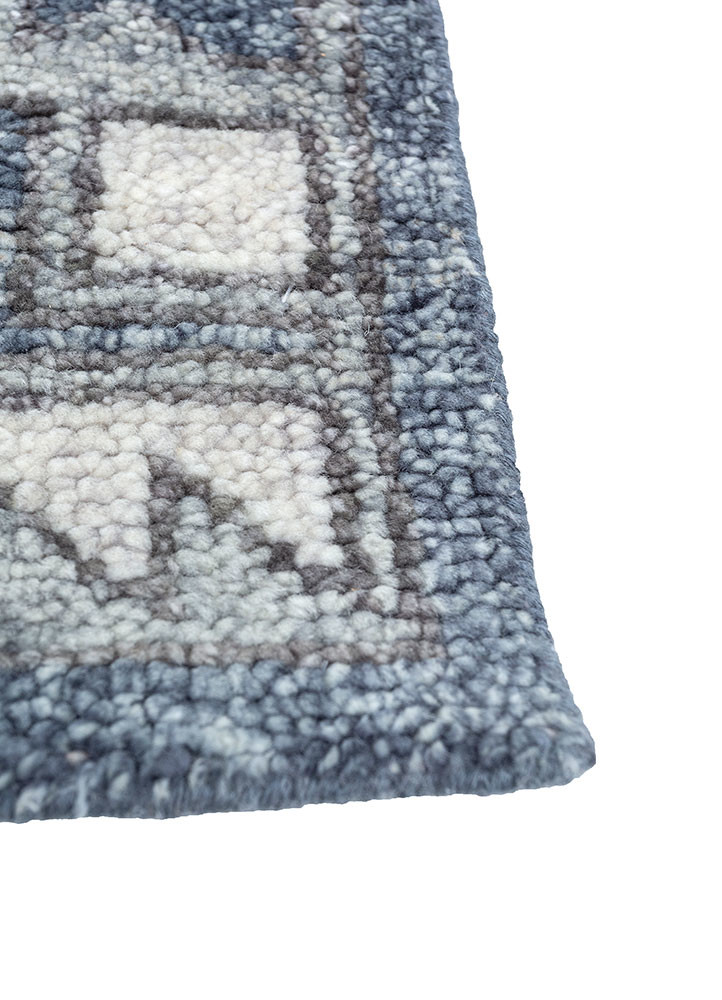 savana blue wool hand knotted Rug - Corner