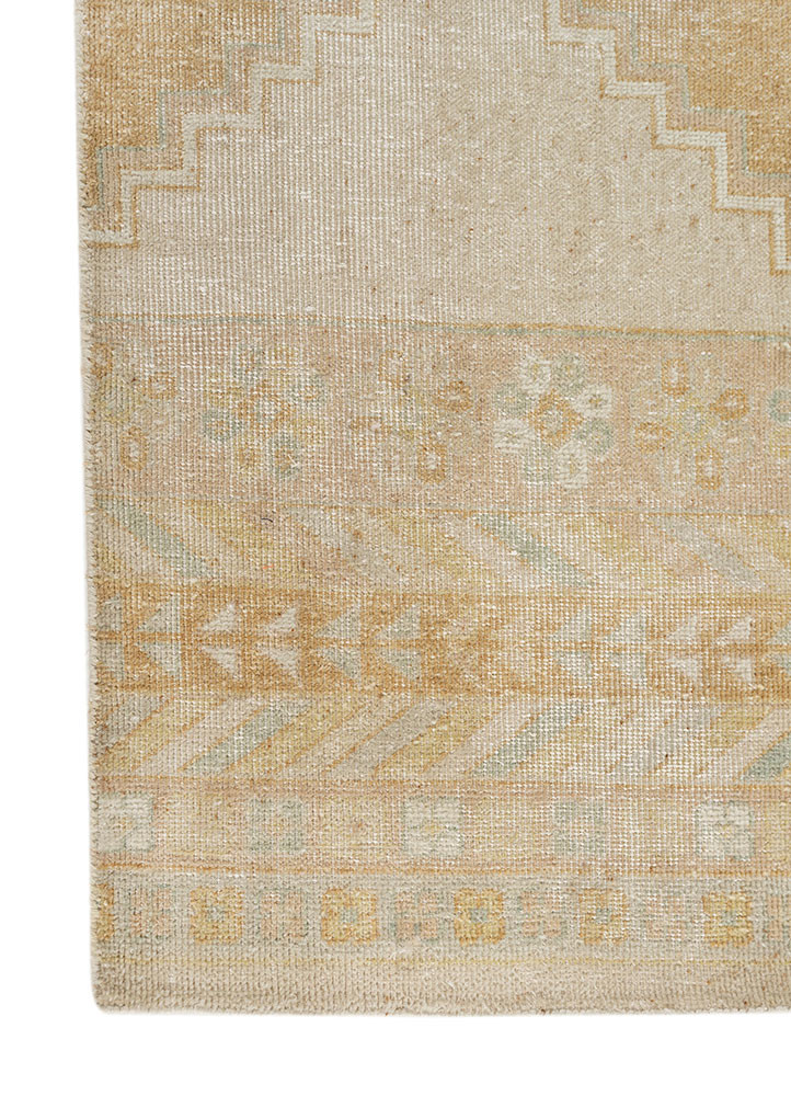 provenance beige and brown wool hand knotted Rug - Corner provenance beige and brown wool hand knotted Rug - Corner
