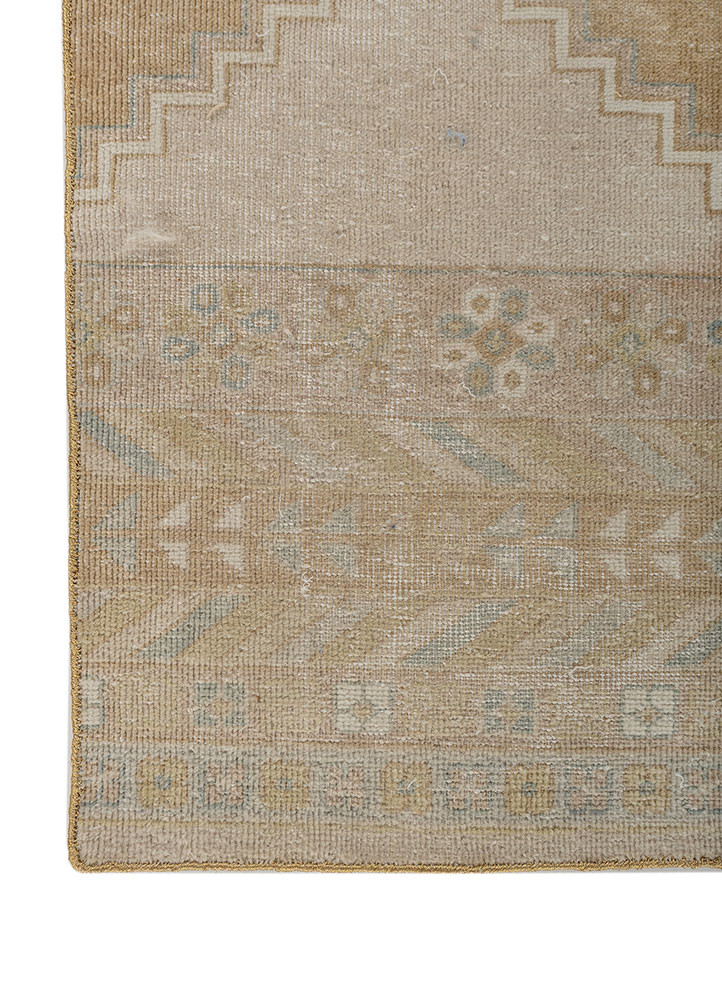 aprezo beige and brown wool hand knotted Rug - Corner
