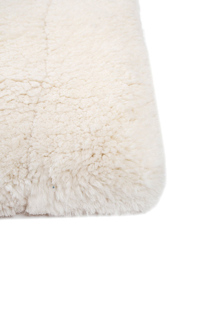 zuri ivory wool hand knotted Rug - Corner zuri ivory wool hand knotted Rug - Corner