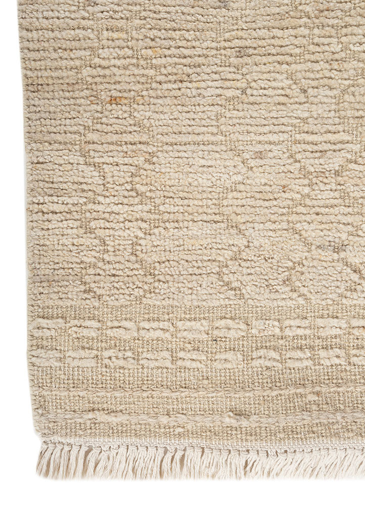 manifest ivory wool hand knotted Rug - Corner