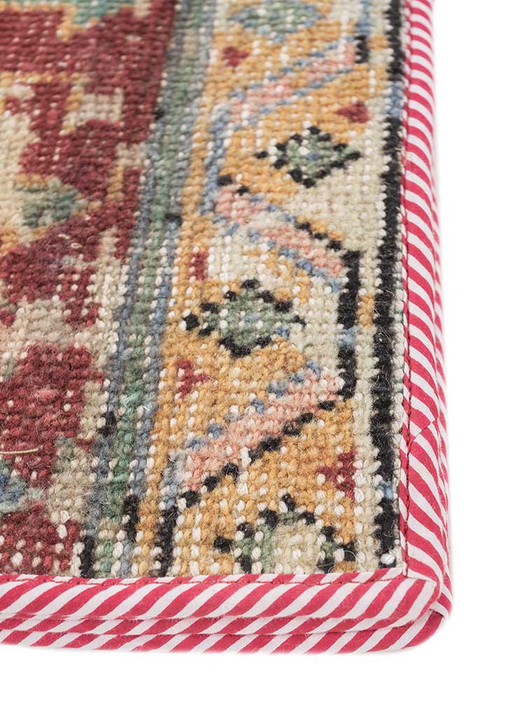 table mats red and orange wool hand knotted Accessorie - Corner table mats red and orange wool hand knotted Accessorie - Corner