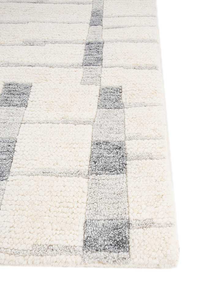 zuri grey and black wool hand knotted Rug - Corner