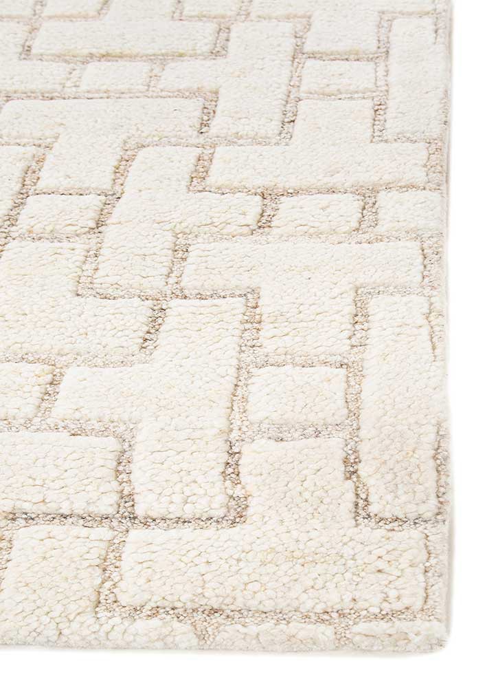 manifest ivory wool hand knotted Rug - Corner