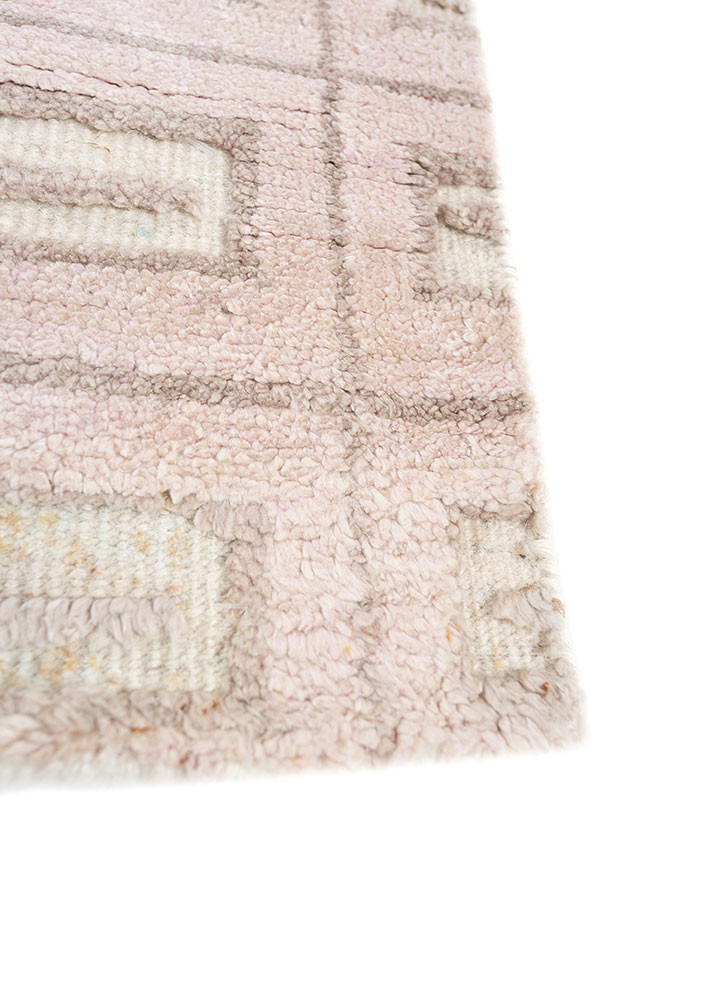 manifest pink and purple wool and bamboo silk hand knotted Rug - Corner