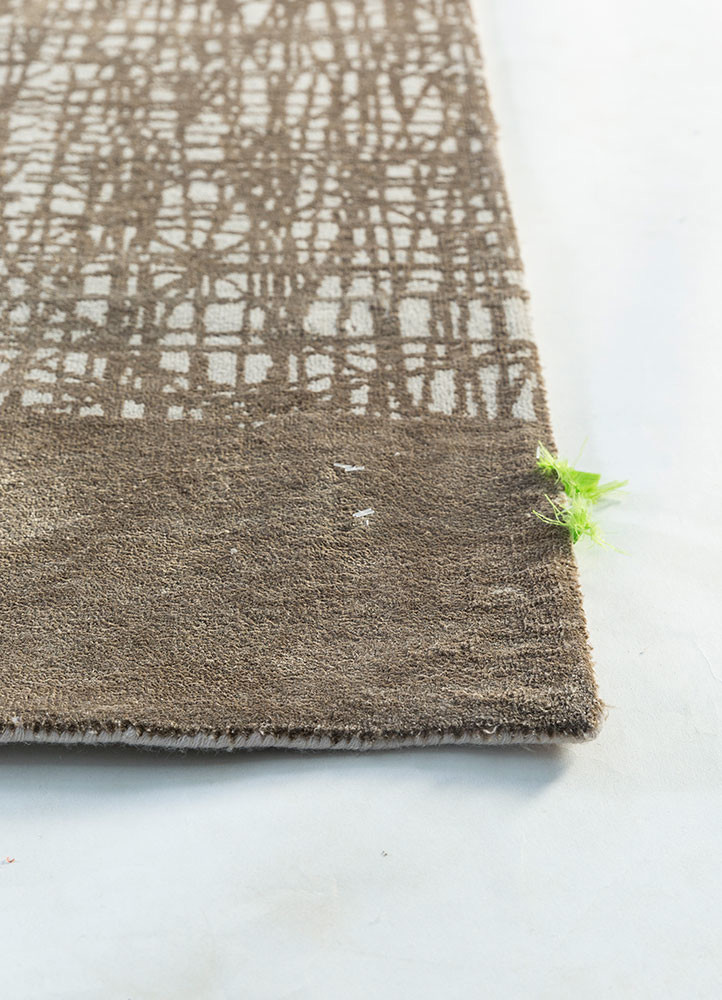 free verse by kavi ivory wool and silk hand knotted Rug - Corner free verse by kavi ivory wool and silk hand knotted Rug - Corner