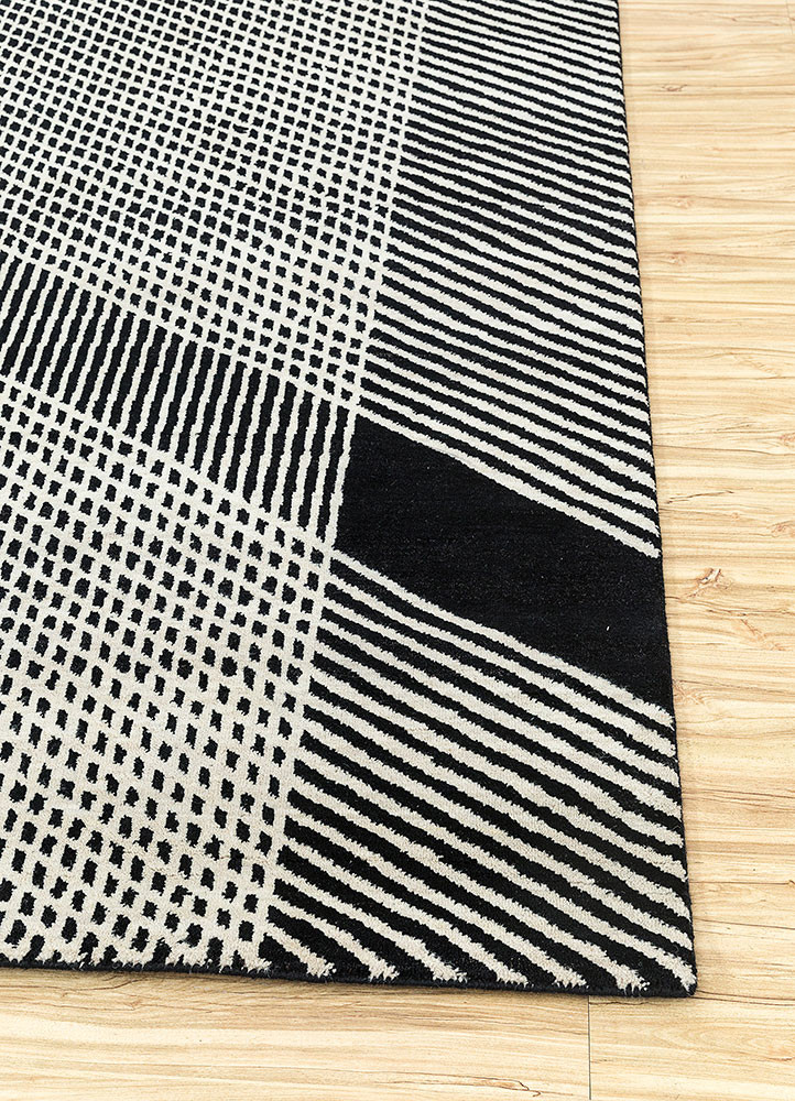 blythe grey and black wool hand knotted Rug - Corner blythe grey and black wool hand knotted Rug - Corner