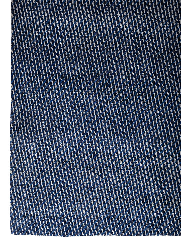 sthir blue wool hand knotted Rug - Corner