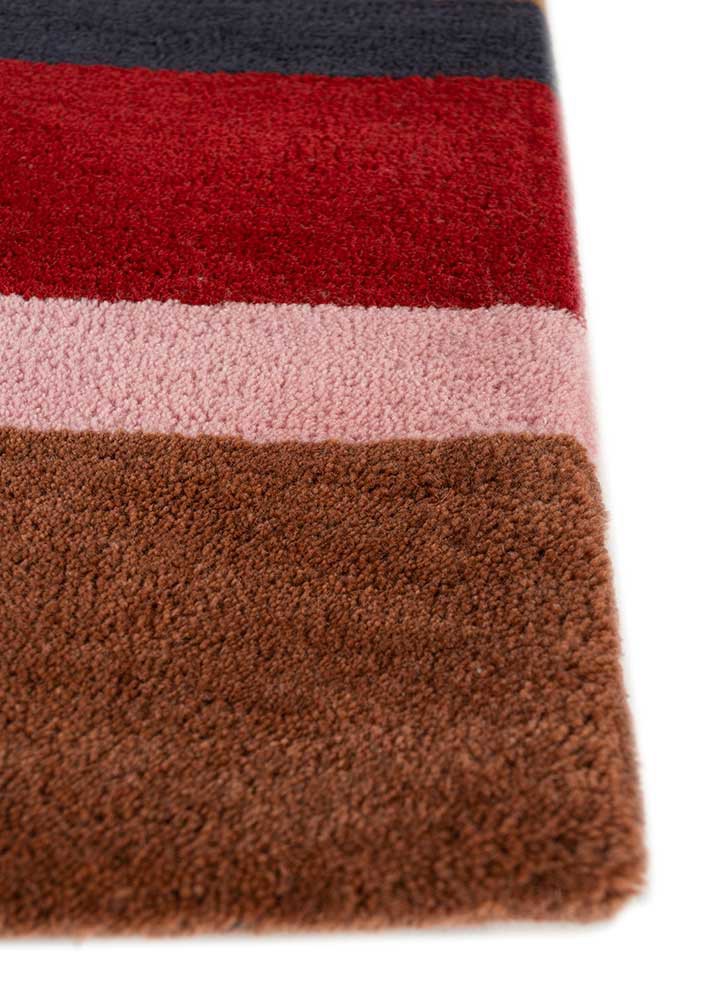 acar ivory wool and viscose hand tufted Rug - Corner