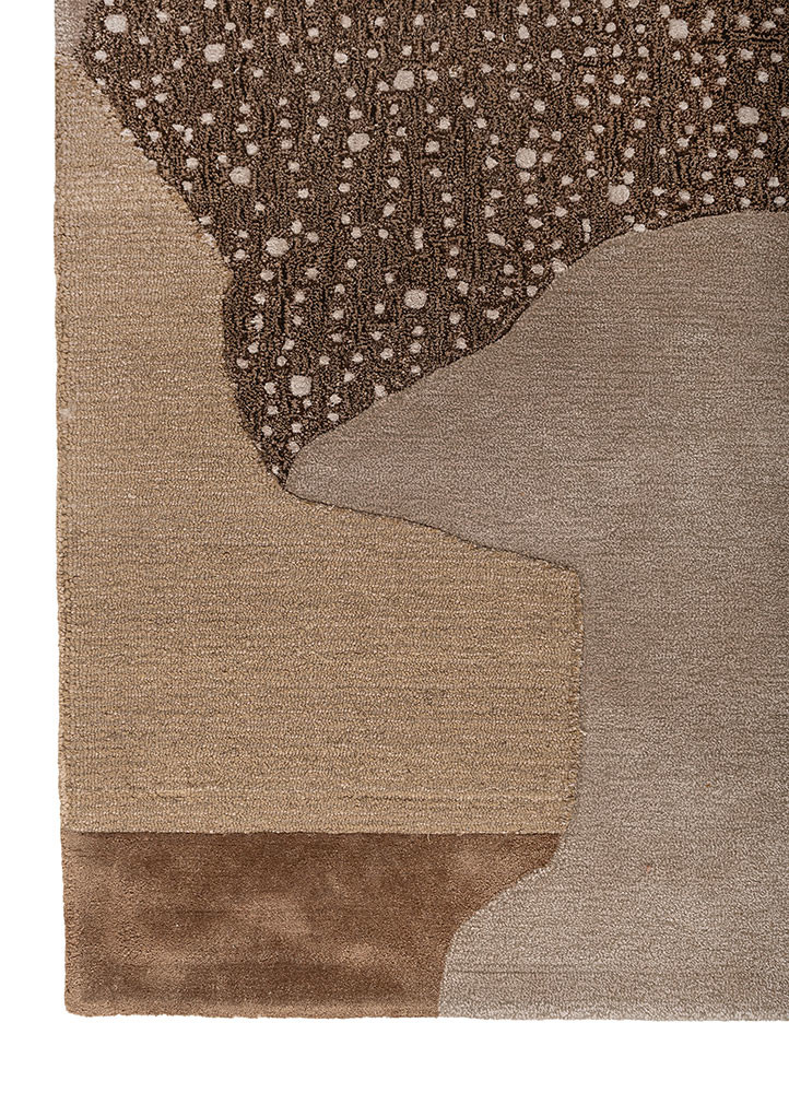 linear beige and brown wool and bamboo silk hand tufted Rug - Corner
